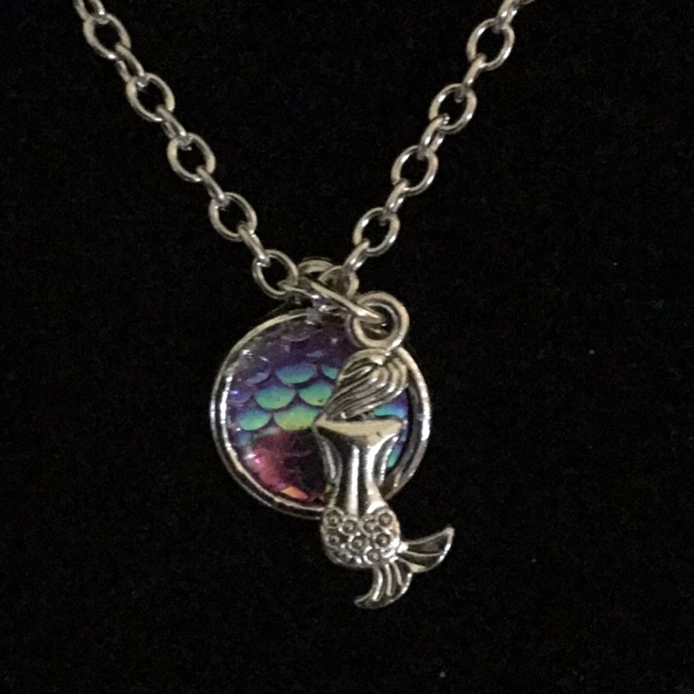 MERMAID and DISC of MERMAID SCALES NECKLACE - Picture 1 of 6